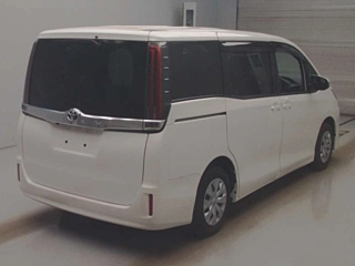 TOYOTA NOAH 2020