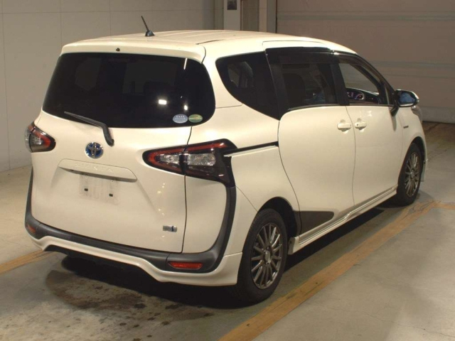 TOYOTA SIENTA 2018