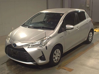 TOYOTA VITZ 2017