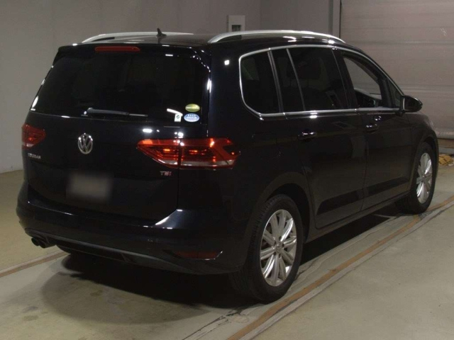 VOLKSWAGEN GOLF TOURAN 2017