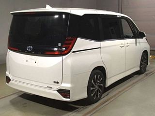 TOYOTA NOAH 2023