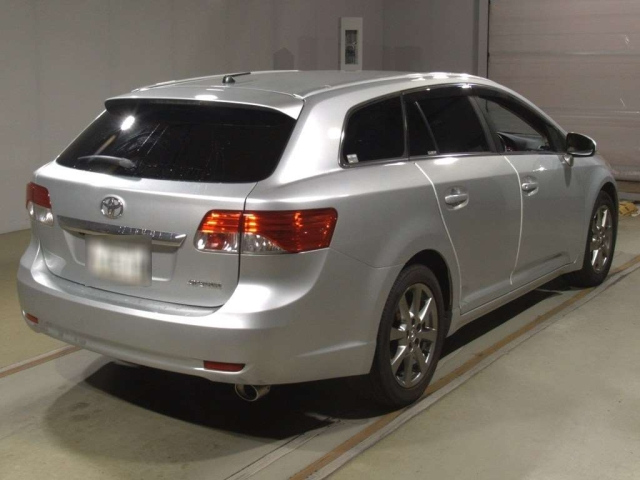 TOYOTA AVENSIS WAGON 2013