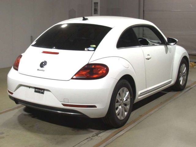 VOLKSWAGEN THE BEETLE 2017