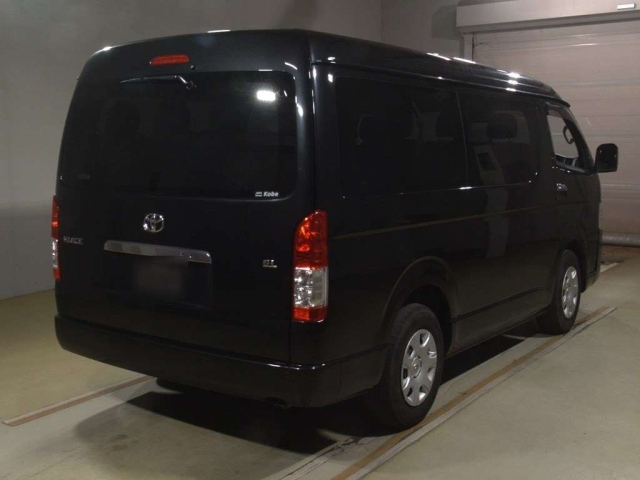 TOYOTA HIACE 2020