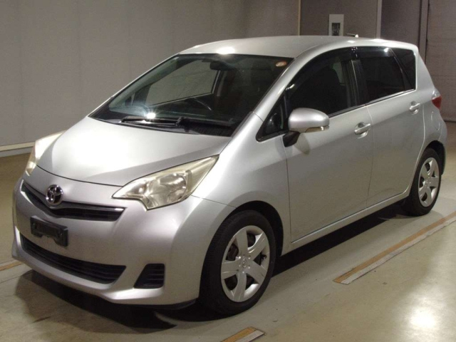 TOYOTA RACTIS 2011