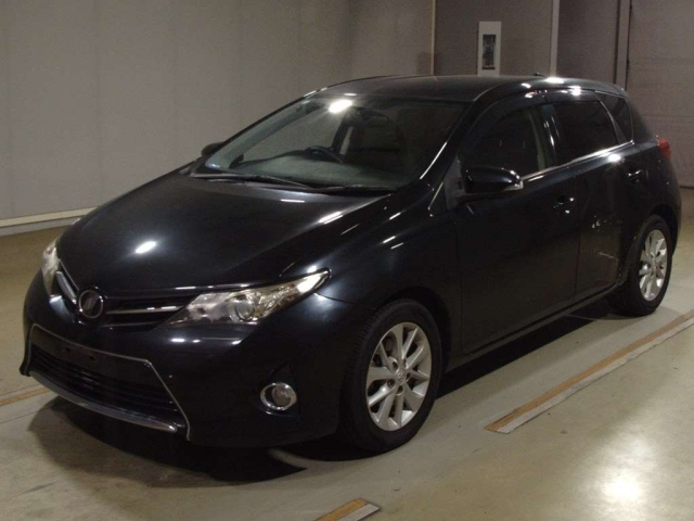 TOYOTA AURIS 2014