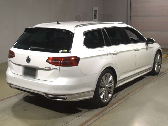VOLKSWAGEN PASSAT VARIANT 2017