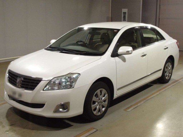 TOYOTA PREMIO 2012
