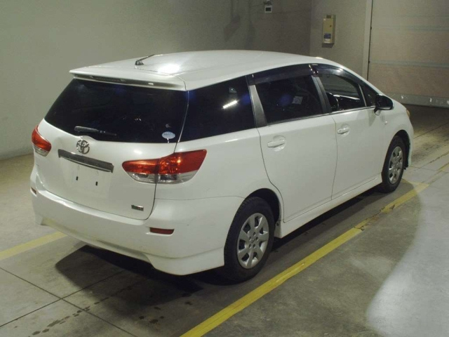 TOYOTA WISH 2011