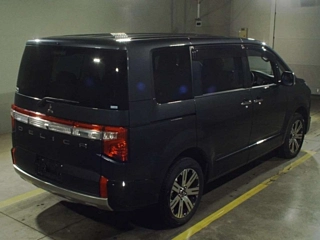 MITSUBISHI DELICA D5 2023