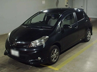 TOYOTA VITZ 2014
