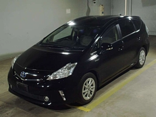 TOYOTA PRIUS ALPHA 2014