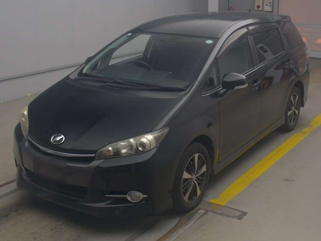 TOYOTA WISH 2013