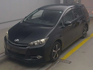 TOYOTA WISH 2013