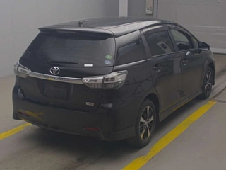 TOYOTA WISH 2013