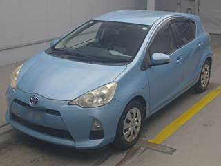 TOYOTA AQUA 2012