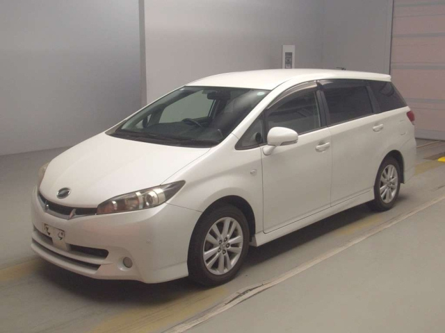 TOYOTA WISH 2010