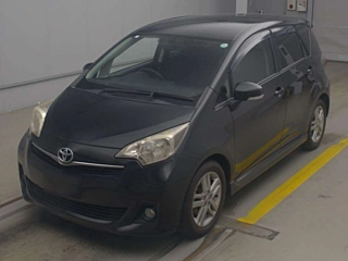 TOYOTA RACTIS 2011