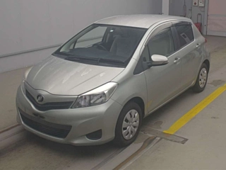 TOYOTA VITZ 2014