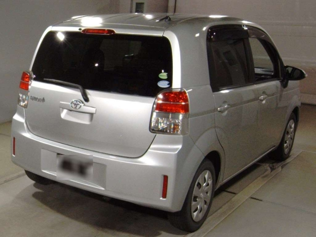 TOYOTA SPADE 2012