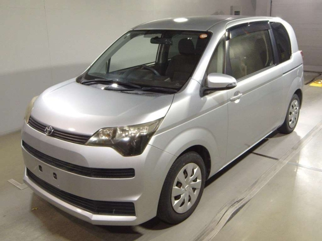 TOYOTA SPADE 2012