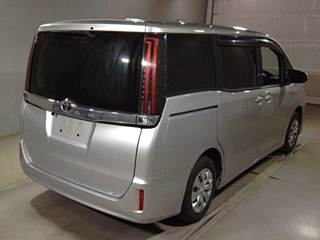 TOYOTA NOAH 2020