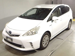 TOYOTA PRIUS ALPHA 2012