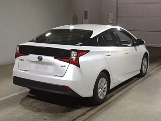 TOYOTA PRIUS 2021