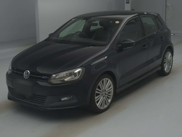 VOLKSWAGEN POLO 2015