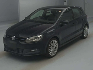 VOLKSWAGEN POLO 2015