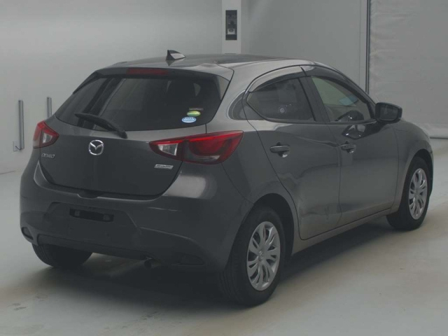 MAZDA DEMIO 2017