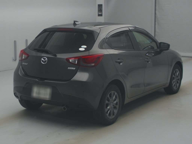 MAZDA DEMIO 2017