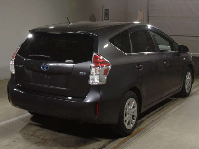 TOYOTA PRIUS ALPHA 2018