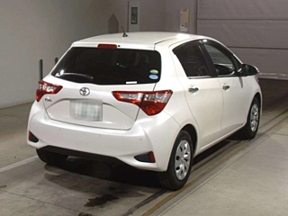 TOYOTA VITZ 2019
