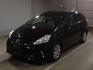 TOYOTA PRIUS ALPHA 2012