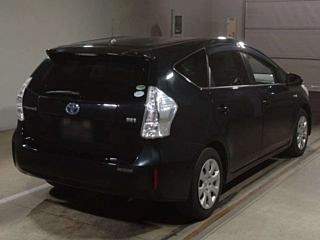 TOYOTA PRIUS ALPHA 2012