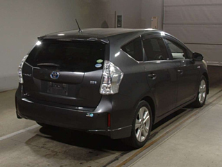 TOYOTA PRIUS ALPHA 2013