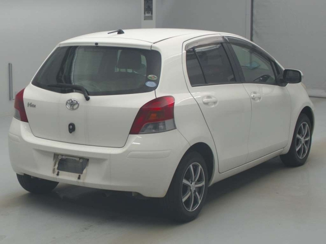 TOYOTA VITZ 2009