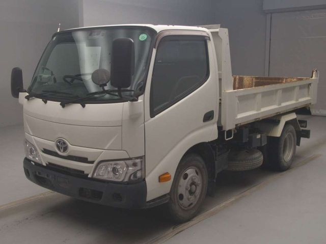 TOYOTA DYNA 2022