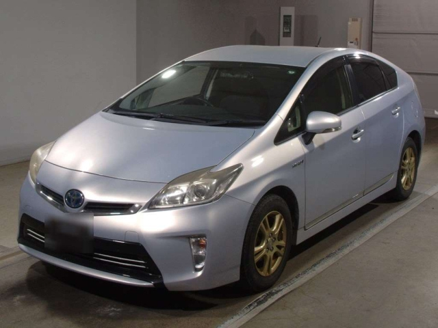 TOYOTA PRIUS 2013