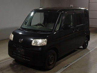 DAIHATSU TANTO 2011