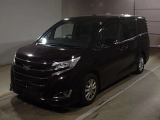 TOYOTA NOAH 2017