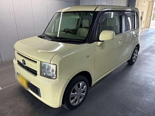 TOYOTA PIXIS SPACE 2015