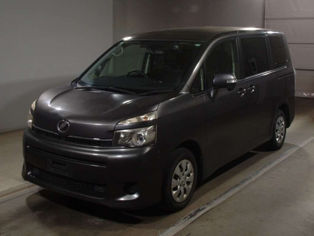 TOYOTA VOXY 2012