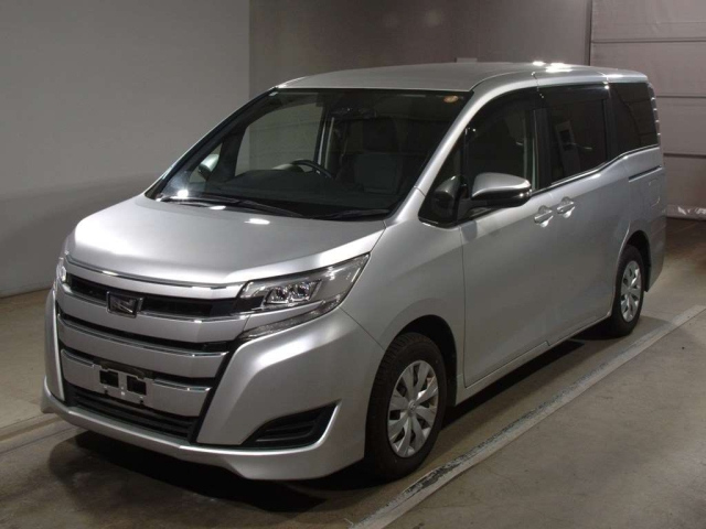 TOYOTA NOAH 2020