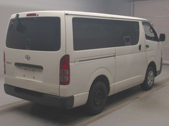TOYOTA HIACE VAN 2020