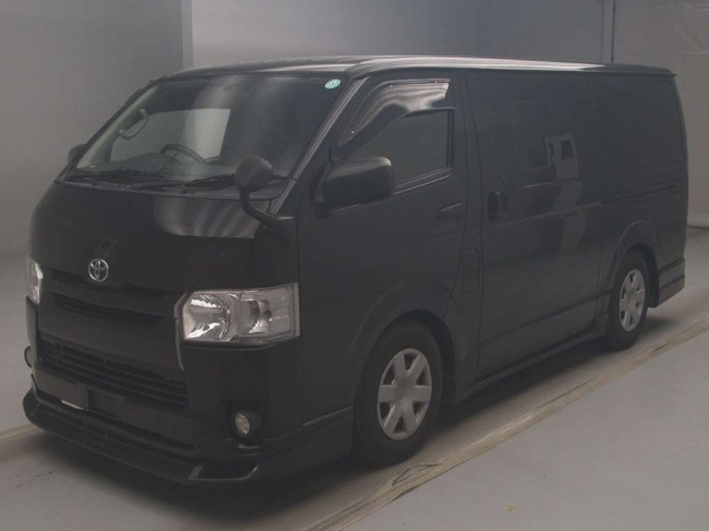 TOYOTA HIACE VAN 2015