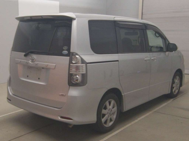 TOYOTA VOXY 2008