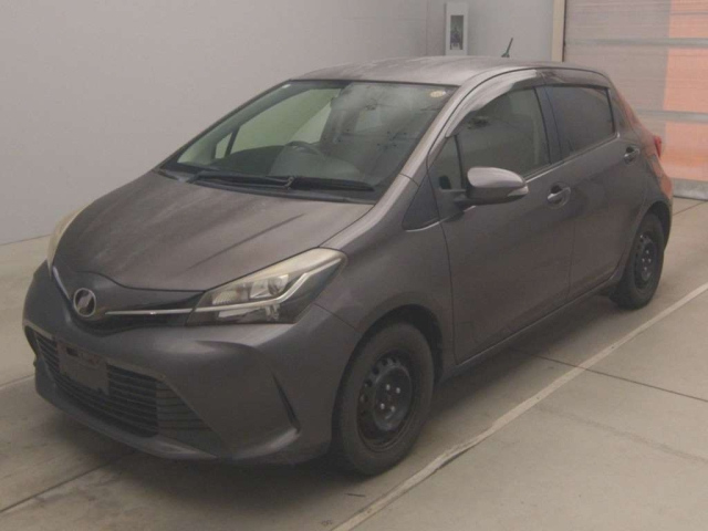 TOYOTA VITZ 2015