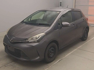 TOYOTA VITZ 2015